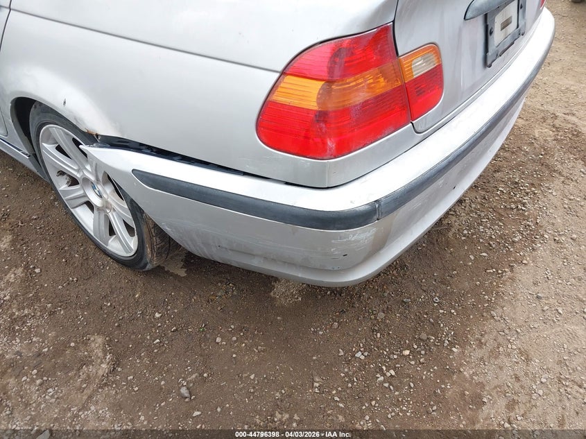 2003 BMW 325I VIN: WBAET37403NJ23129 Lot: 44796398