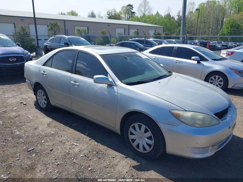 2005 Toyota Camry Le