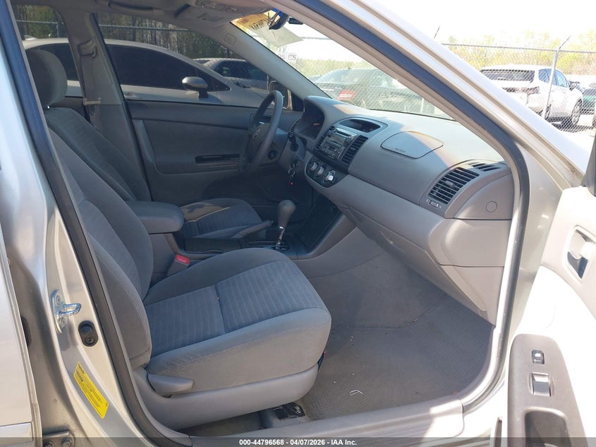 2005 Toyota Camry Le