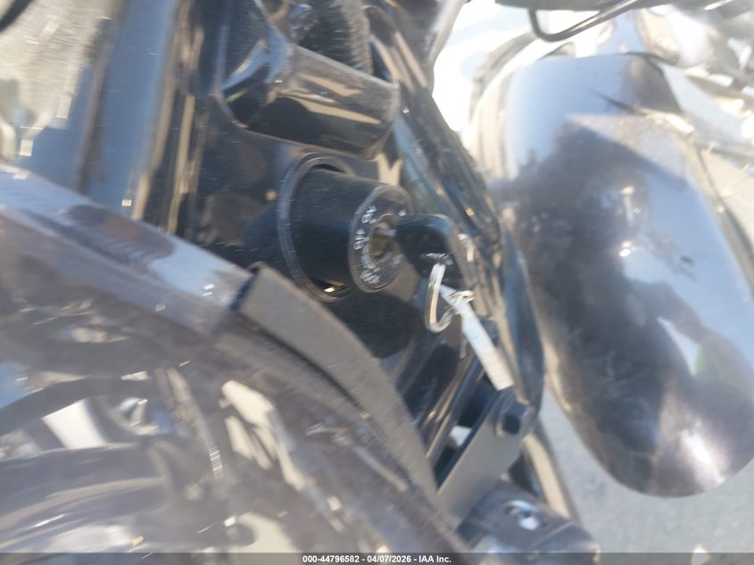 2005 Yamaha Xvs1100 A VIN: JYAVP11EX5A066683 Lot: 44796582