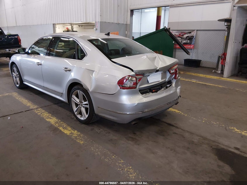 2013 Volkswagen Passat 3.6L V6 Sel Premium