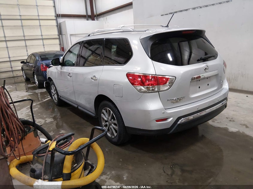 2016 Nissan Pathfinder Platinum/S/Sl/Sv