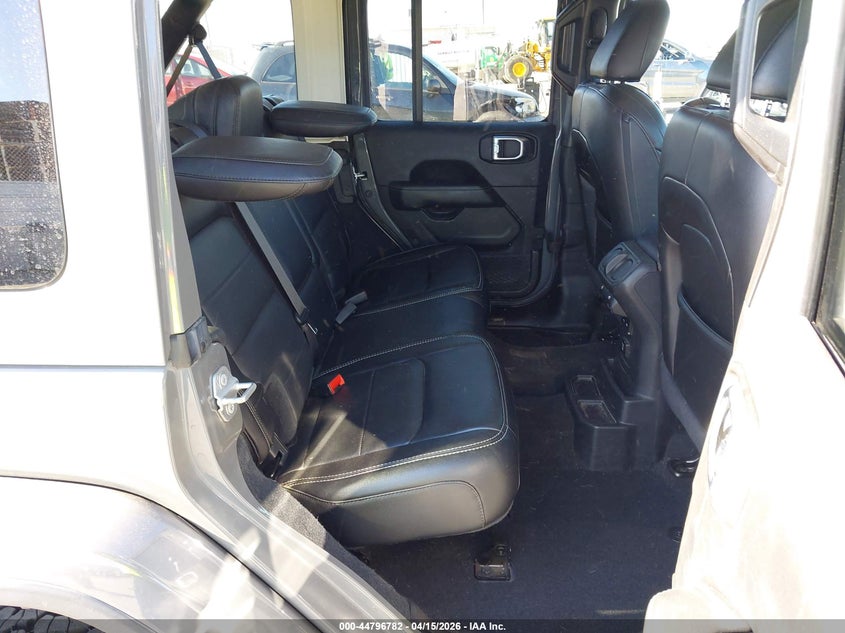 2020 Jeep Wrangler Unlimited Sahara 4X4 VIN: 1C4HJXEG8LW170638 Lot: 44796782