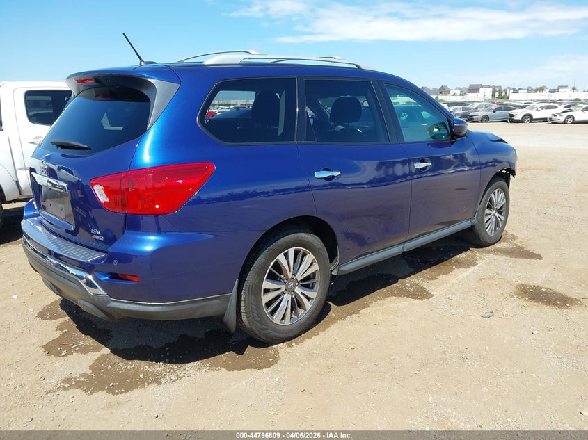 2017 Nissan Pathfinder Sv