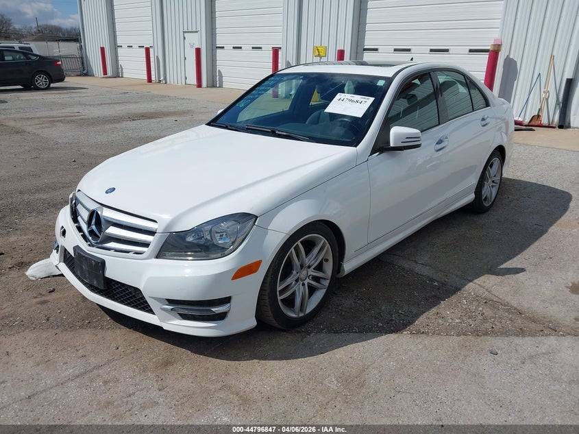 2013 Mercedes-Benz C 300 Sport 4matic WDDGF8AB9DR284022 photo 1