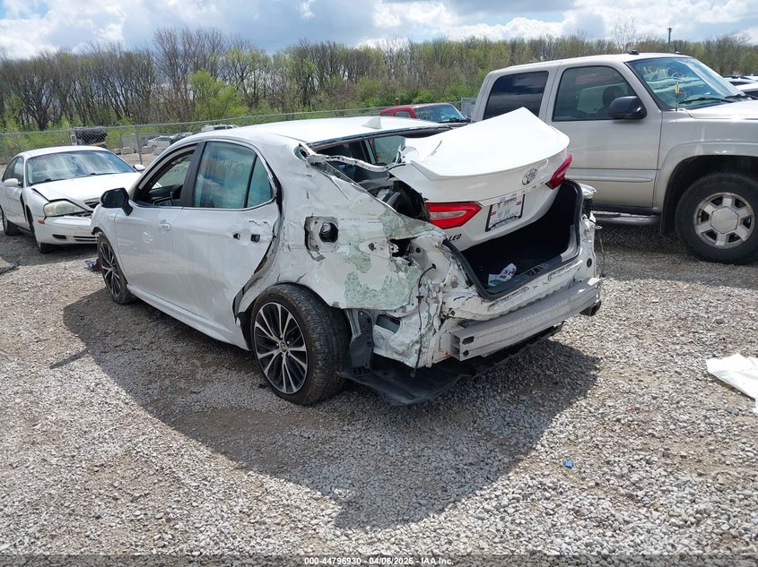 2020 Toyota Camry Se