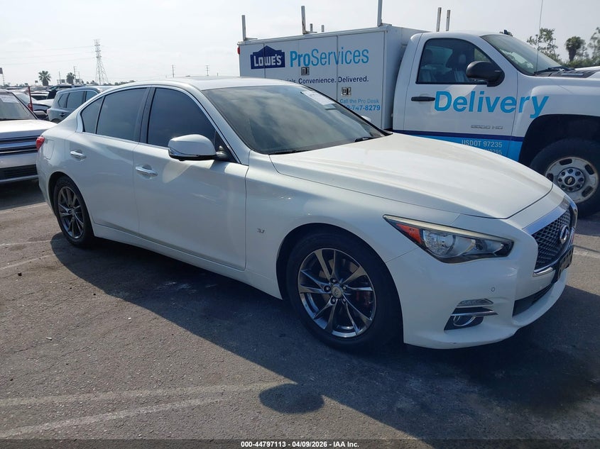 2015 Infiniti Q50 Premium