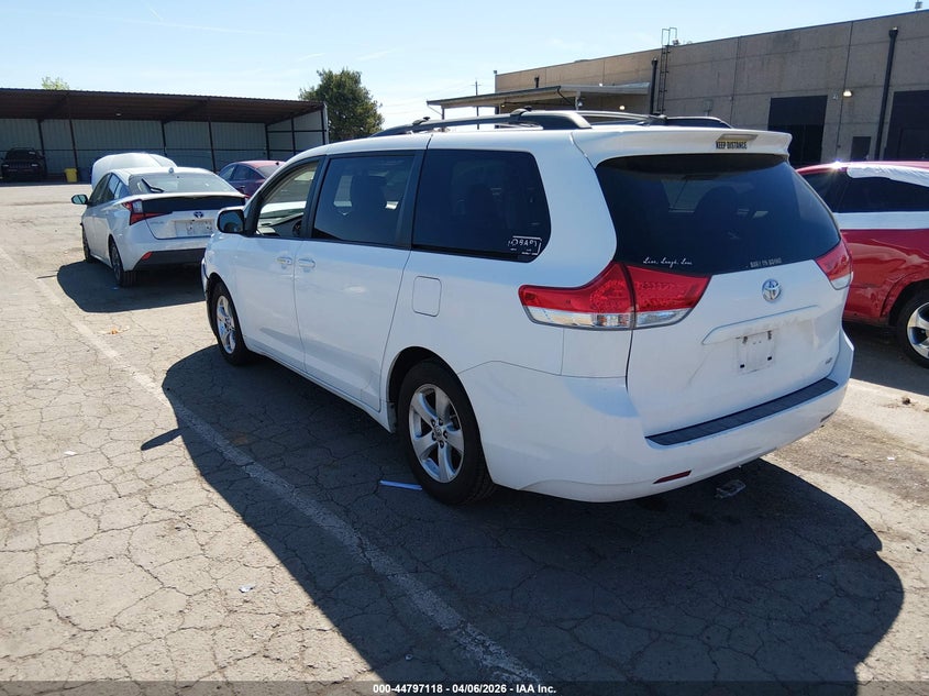 2011 Toyota Sienna Le V6