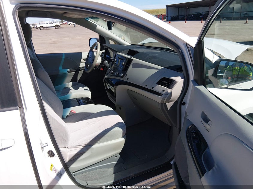 2011 Toyota Sienna Le V6