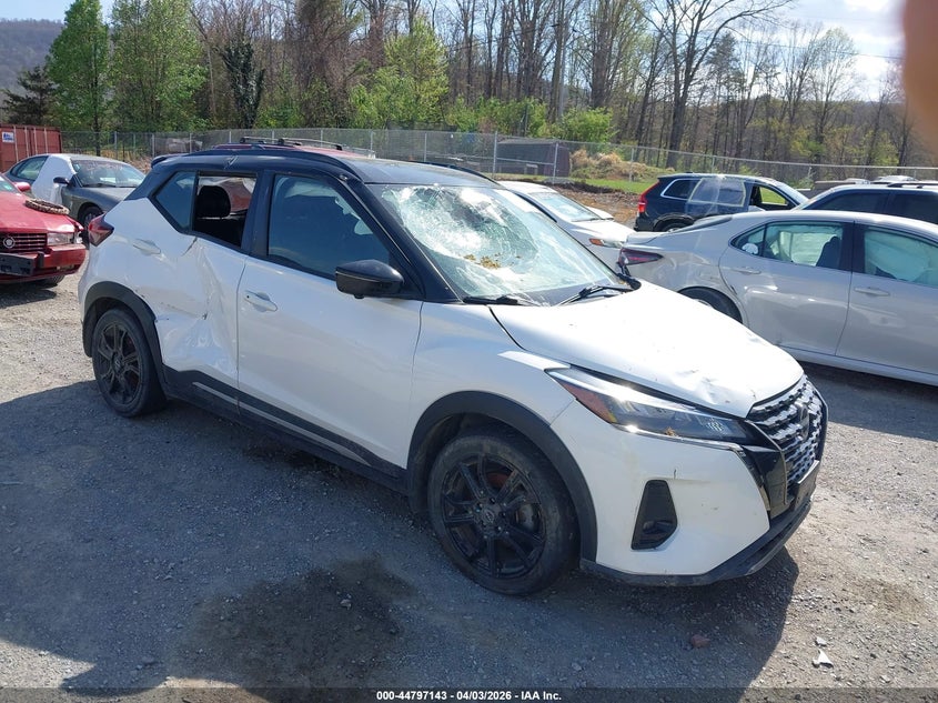 2023 Nissan Kicks Sr Xtronic Cvt