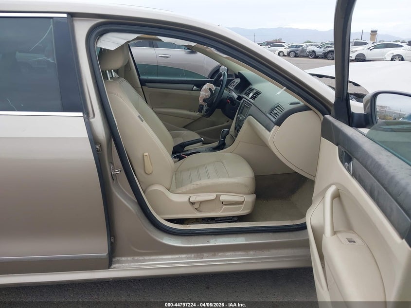 2015 Volkswagen Passat 1.8T Se