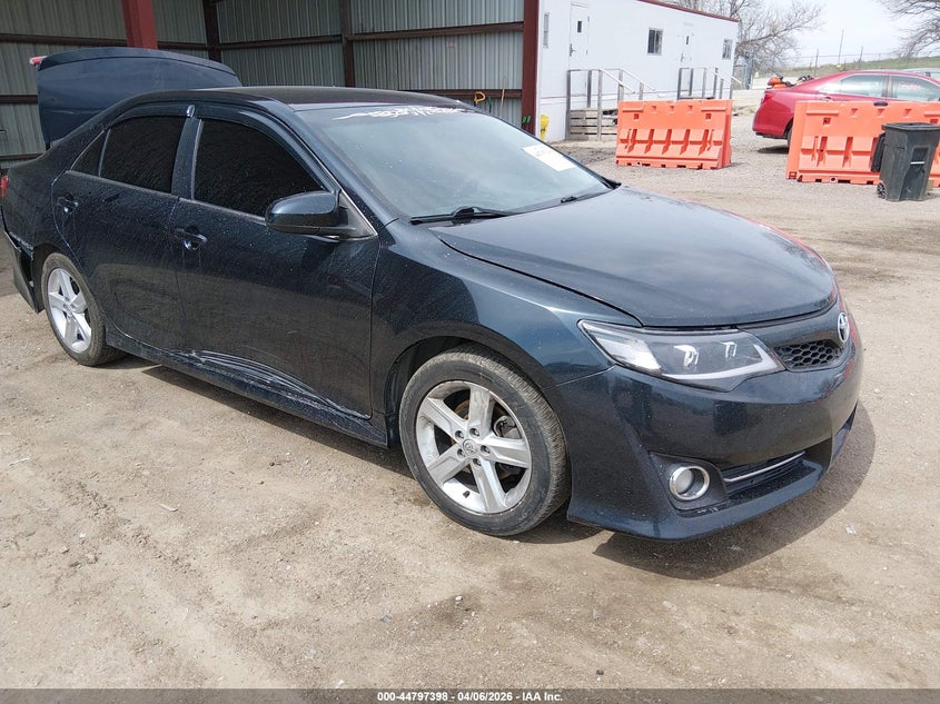 4T1BF1FK0DU246403 2013 Toyota Camry Se auction photo 1