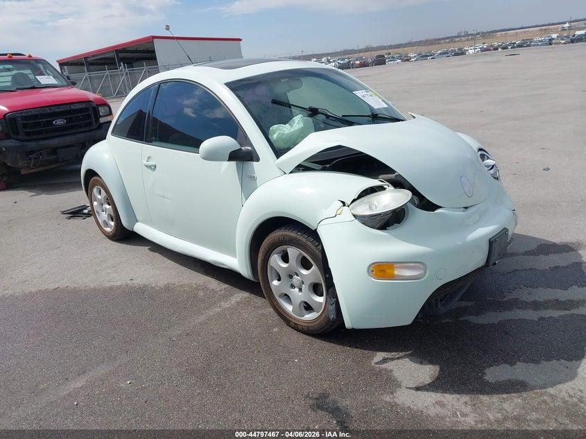 2002 VOLKSWAGEN NEW BEETLE GLS