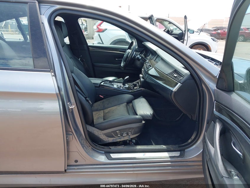 2012 BMW 550I auction photo 5
