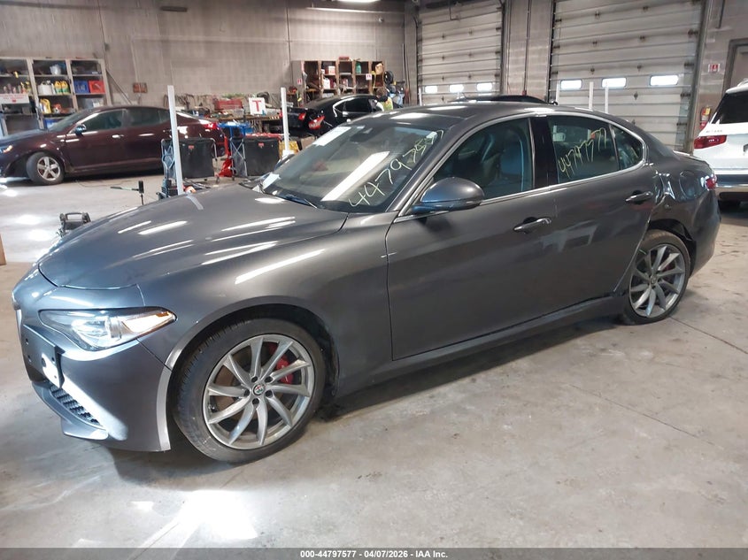 2017 Alfa Romeo Giulia Awd