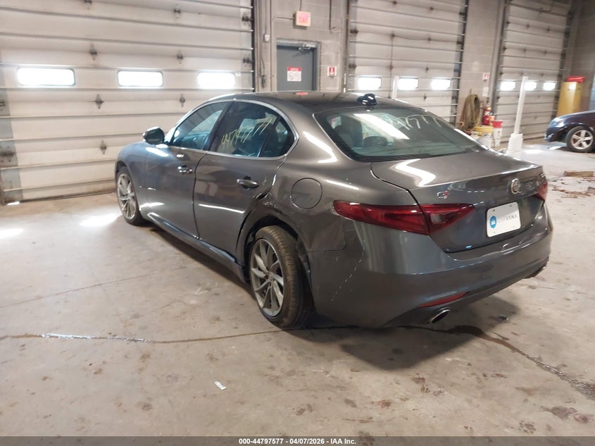 2017 Alfa Romeo Giulia Awd