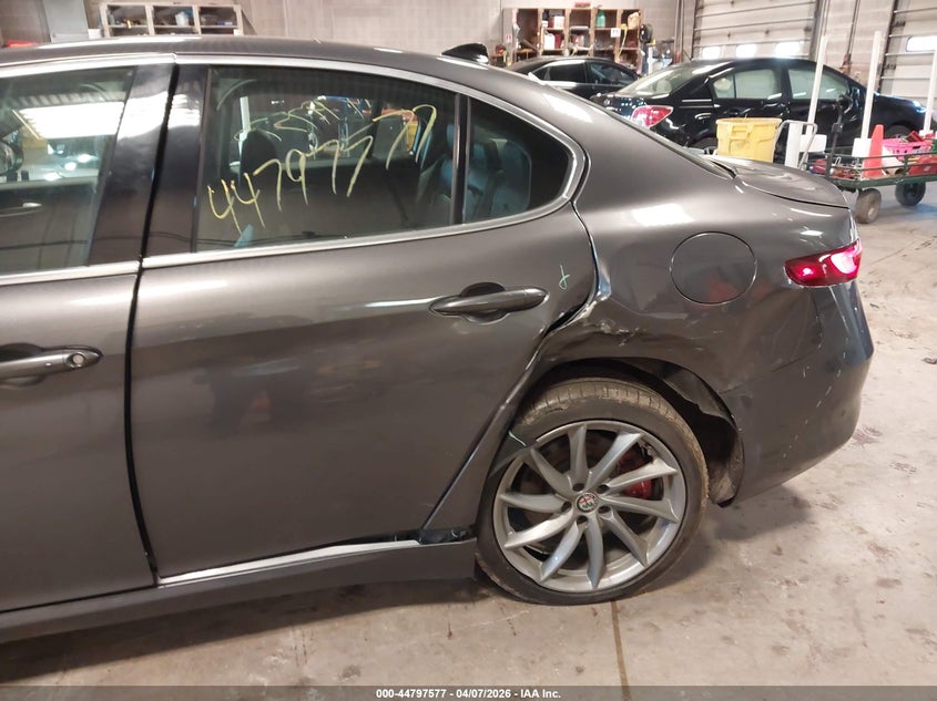2017 Alfa Romeo Giulia Awd VIN: ZARFAEDN4H7544911 Lot: 44797577