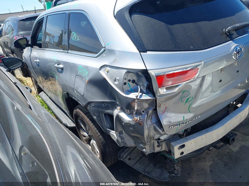 2016 Toyota Highlander Le Plus V6