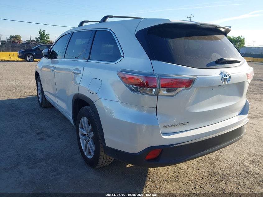 2016 Toyota Highlander Le V6