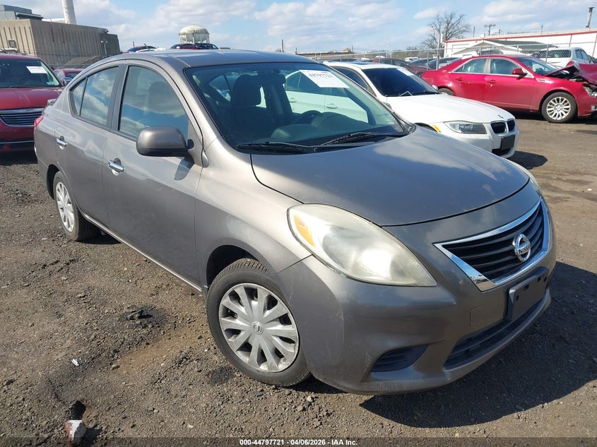 2013 Nissan Versa 1.6 Sv