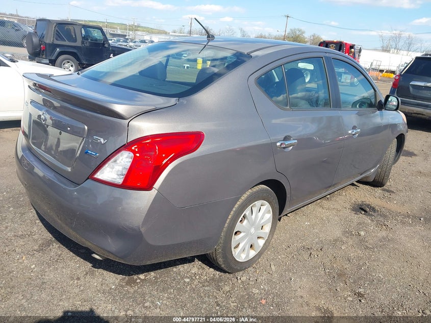 2013 Nissan Versa 1.6 Sv