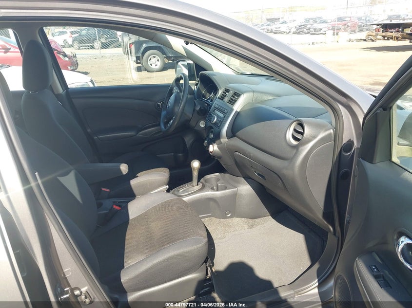 2013 Nissan Versa 1.6 Sv