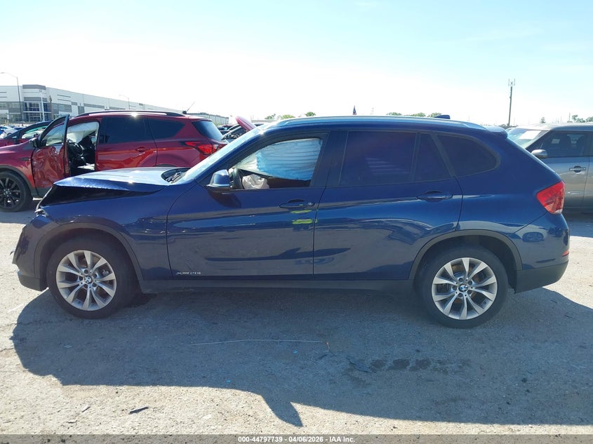 2014 BMW X1 xDrive28I VIN: WBAVL1C54EVY10054 Lot: 44797739