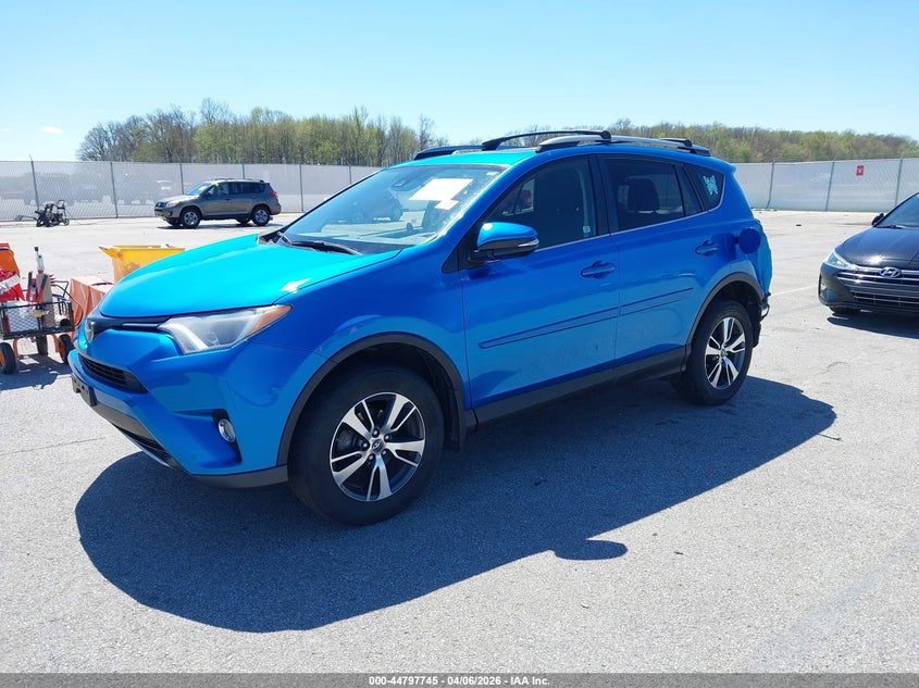 2017 Toyota Rav4 Xle JTMRFREV6HJ109602 photo 1