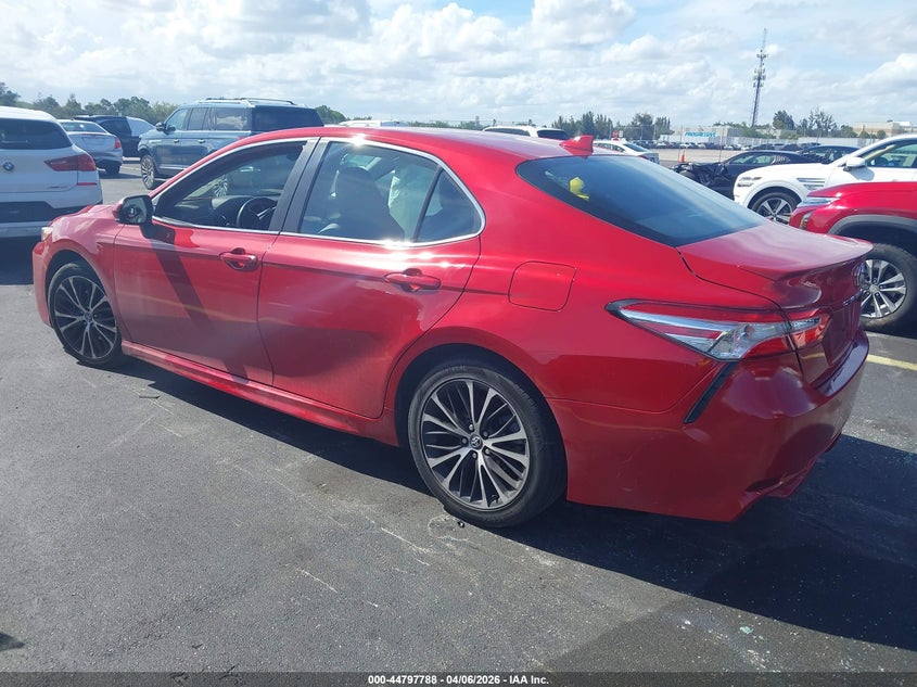 2020 Toyota Camry Se