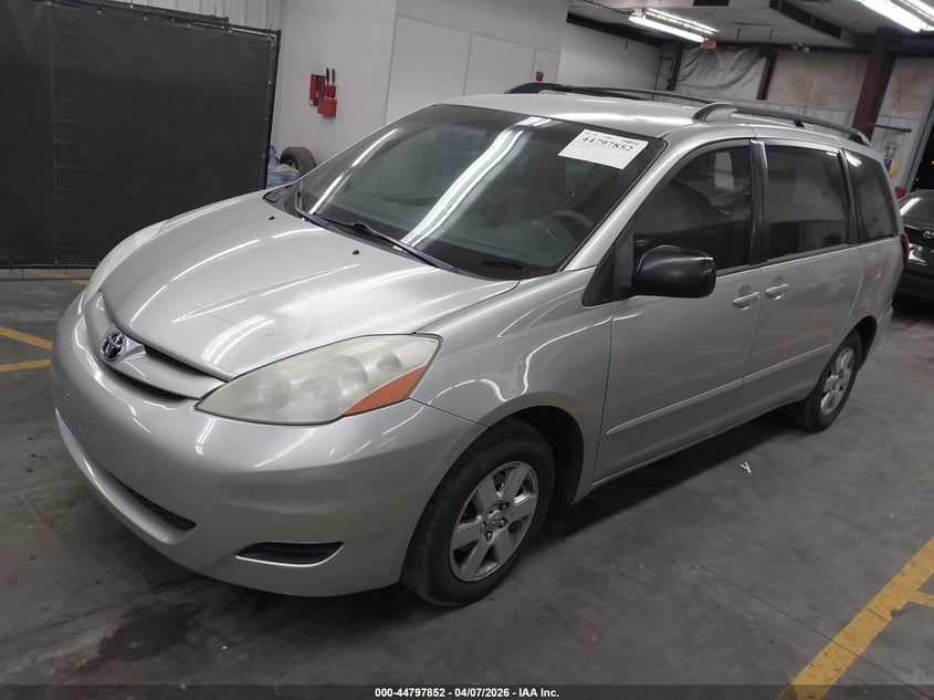 2010 Toyota Sienna Le