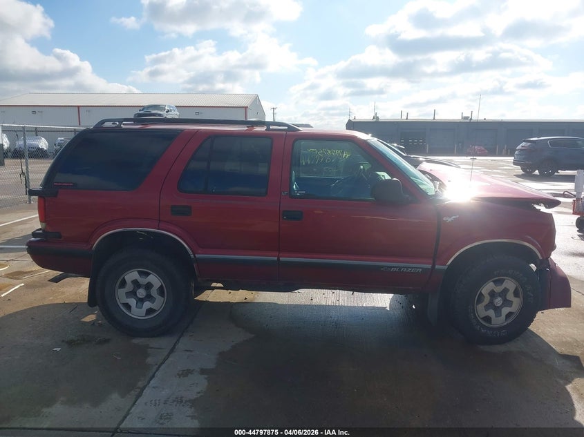 1997 Chevrolet Blazer Lt VIN: 1GNDT13WXV2262934 Lot: 44797875