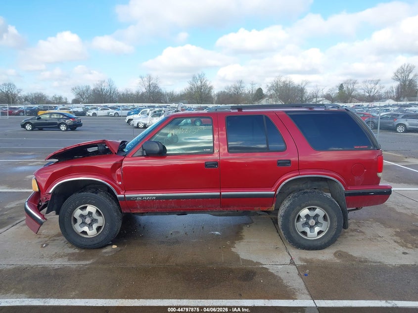 1997 Chevrolet Blazer Lt VIN: 1GNDT13WXV2262934 Lot: 44797875
