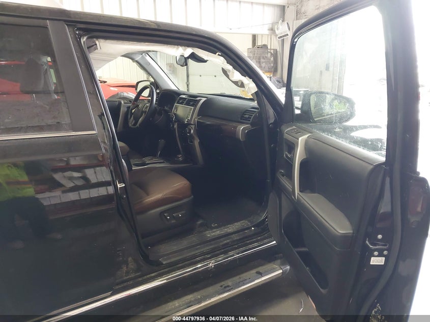 2024 TOYOTA 4RUNNER auction photo 5