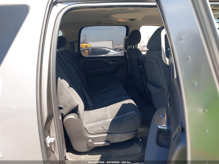 2007 Chevrolet Suburban 1500 Ls VIN: 1GNFC16037R214623 Lot: 44797938