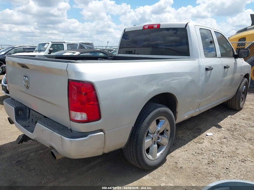 1C6RR6FT7HS805566 2017 Ram 1500 5.7 Ram Express 4X2 6'4 Box grey