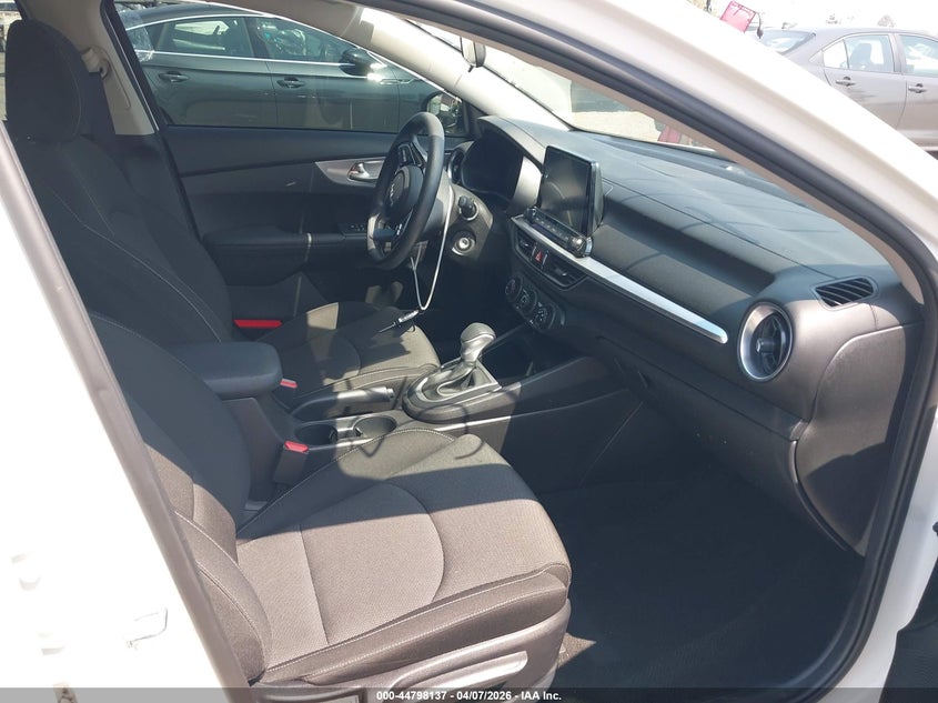 2023 Kia Forte Lx