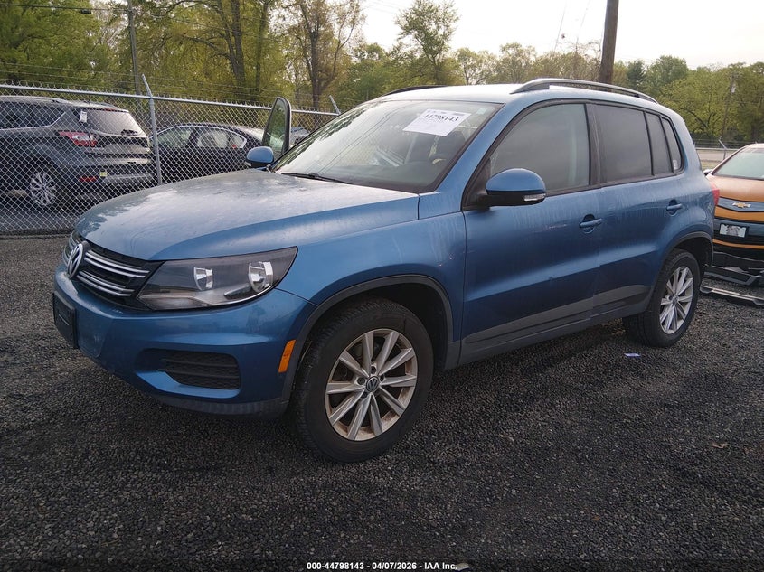 2018 Volkswagen Tiguan Limited 2.0t WVGBV7AX2JK002798 photo 1