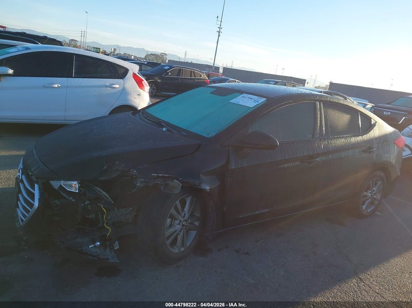 VIN 5NPD84LF2JH328221 2018 HYUNDAI ELANTRA SEL