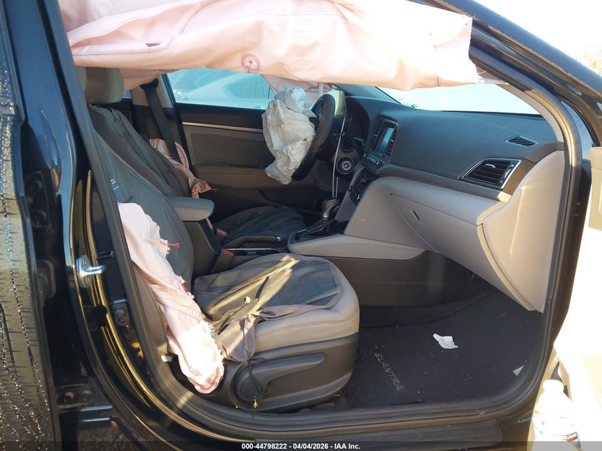 VIN 5NPD84LF2JH328221 2018 HYUNDAI ELANTRA SEL