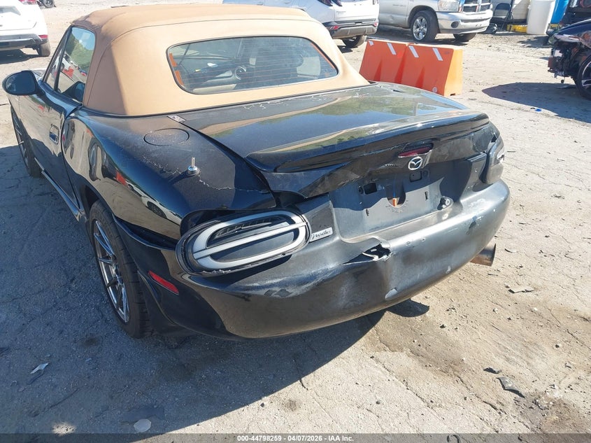 1999 Mazda Mx-5 Miata Leather Pkg/Popular Equipment Pkg/Sports Pkg/Touring Pkg VIN: JM1NB3538X0135810 Lot: 44798259