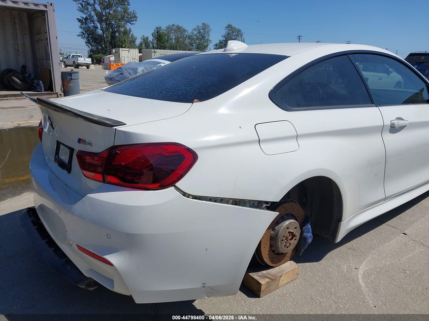 2015 BMW M4 VIN: WBS3R9C54FK332382 Lot: 44798400