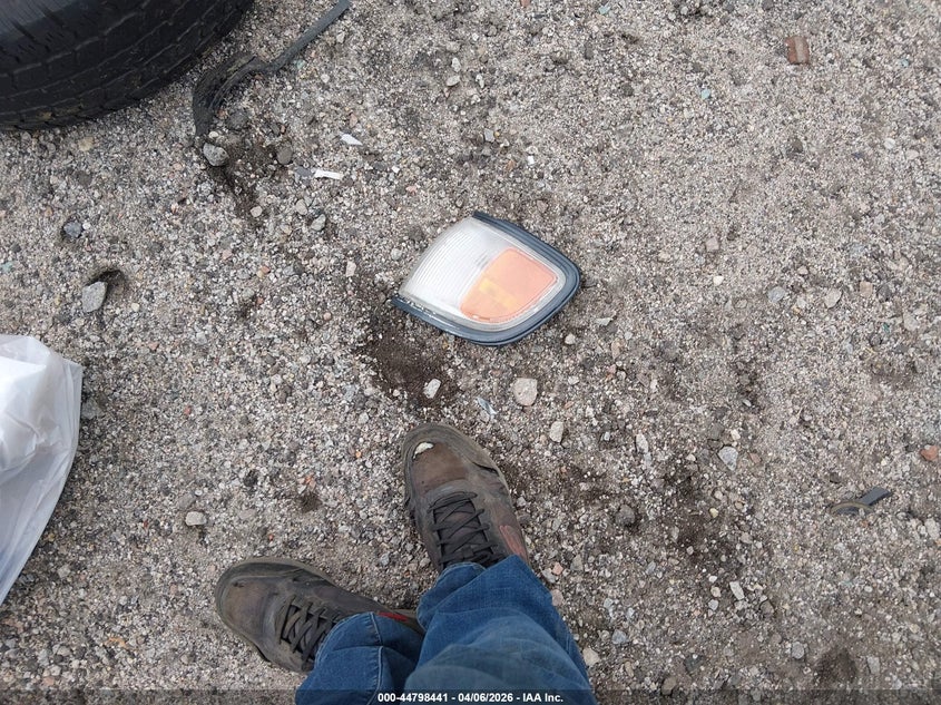 1998 Nissan Pathfinder Le/Xe VIN: JN8AR05S6WW243018 Lot: 44798441