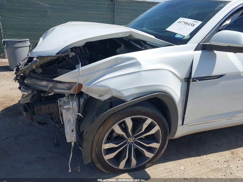 2022 Volkswagen Atlas Cross Sport 3.6L V6 Sel Premium R-Line VIN: 1V2FE2CA8NC200205 Lot: 44798458