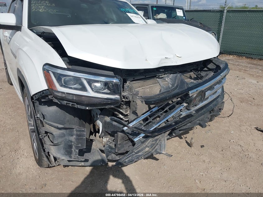 2022 Volkswagen Atlas Cross Sport 3.6L V6 Sel Premium R-Line VIN: 1V2FE2CA8NC200205 Lot: 44798458