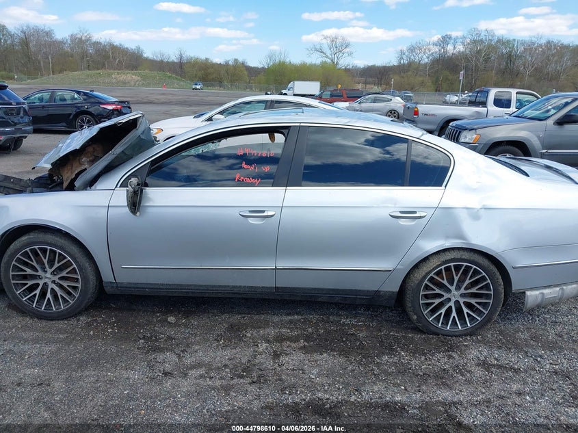 2007 Volkswagen Passat 2.0T VIN: WVWHK73C87P045586 Lot: 44798610