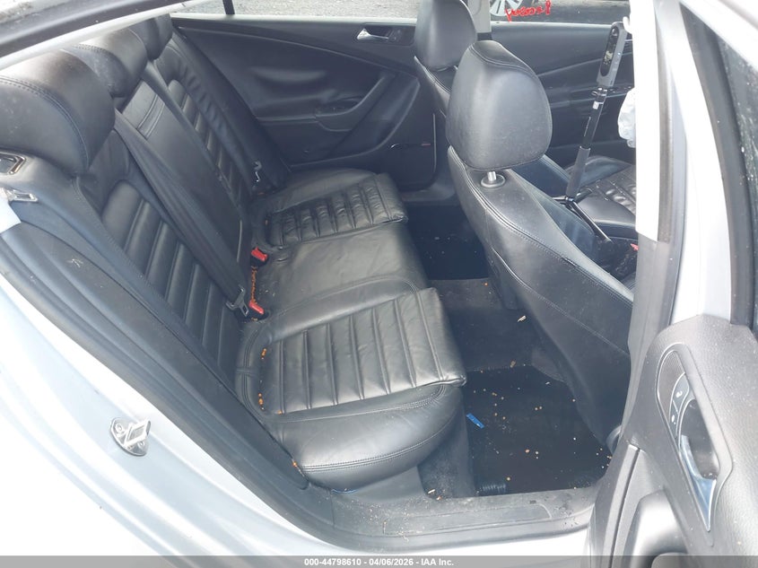 2007 Volkswagen Passat 2.0T VIN: WVWHK73C87P045586 Lot: 44798610