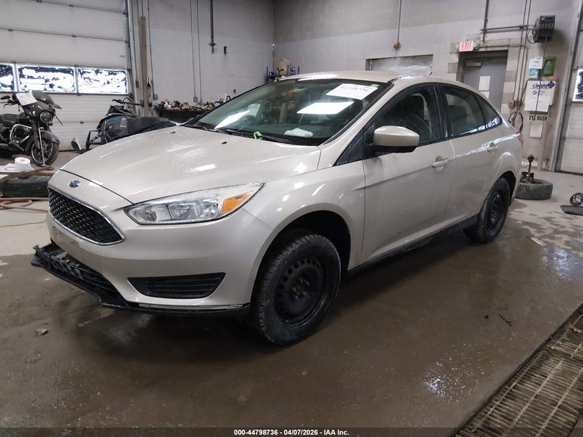2018 Ford Focus Se 1FADP3F26JL231515 photo 1