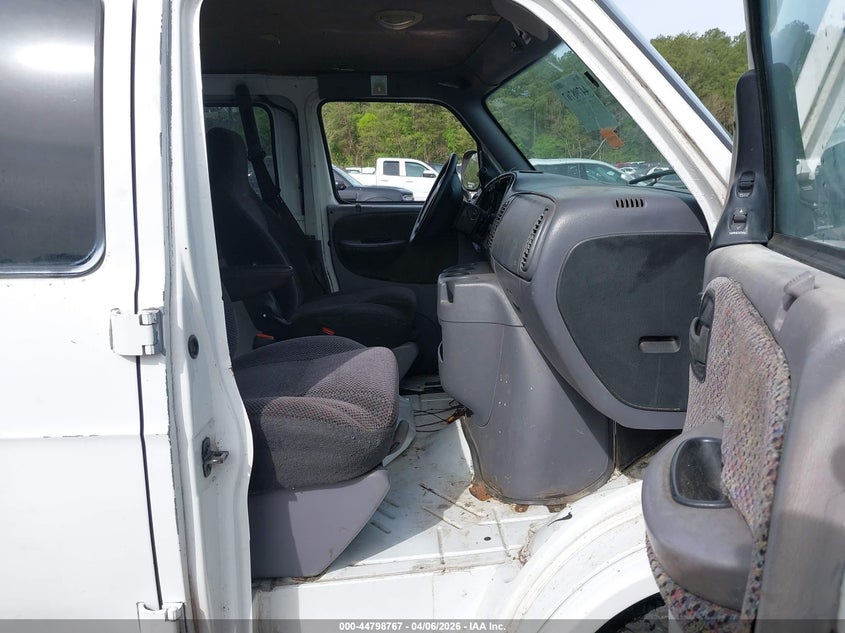 1999 Dodge Ram Wagon 2500