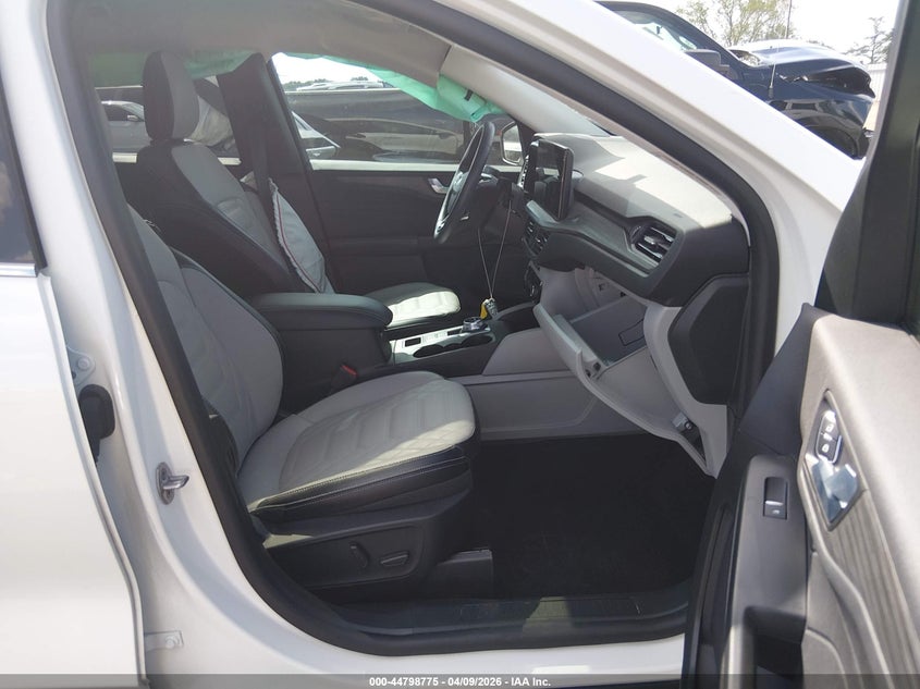 2024 Ford Escape 2.5 Phev white Lot 111044798775 Vin 1FMCU0E16RUA85642