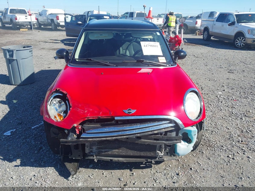 2011 Mini Cooper Clubman VIN: WMWZF3C53BTX81741 Lot: 44798801